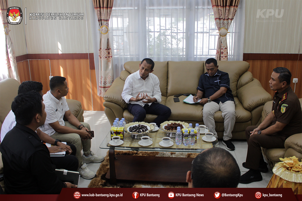 KPU Kab Bantaeng Koordinasi dengan Bapak Kejaksaan Negeri Bantaeng Terkait Tahapan Pemilu tahun 2024