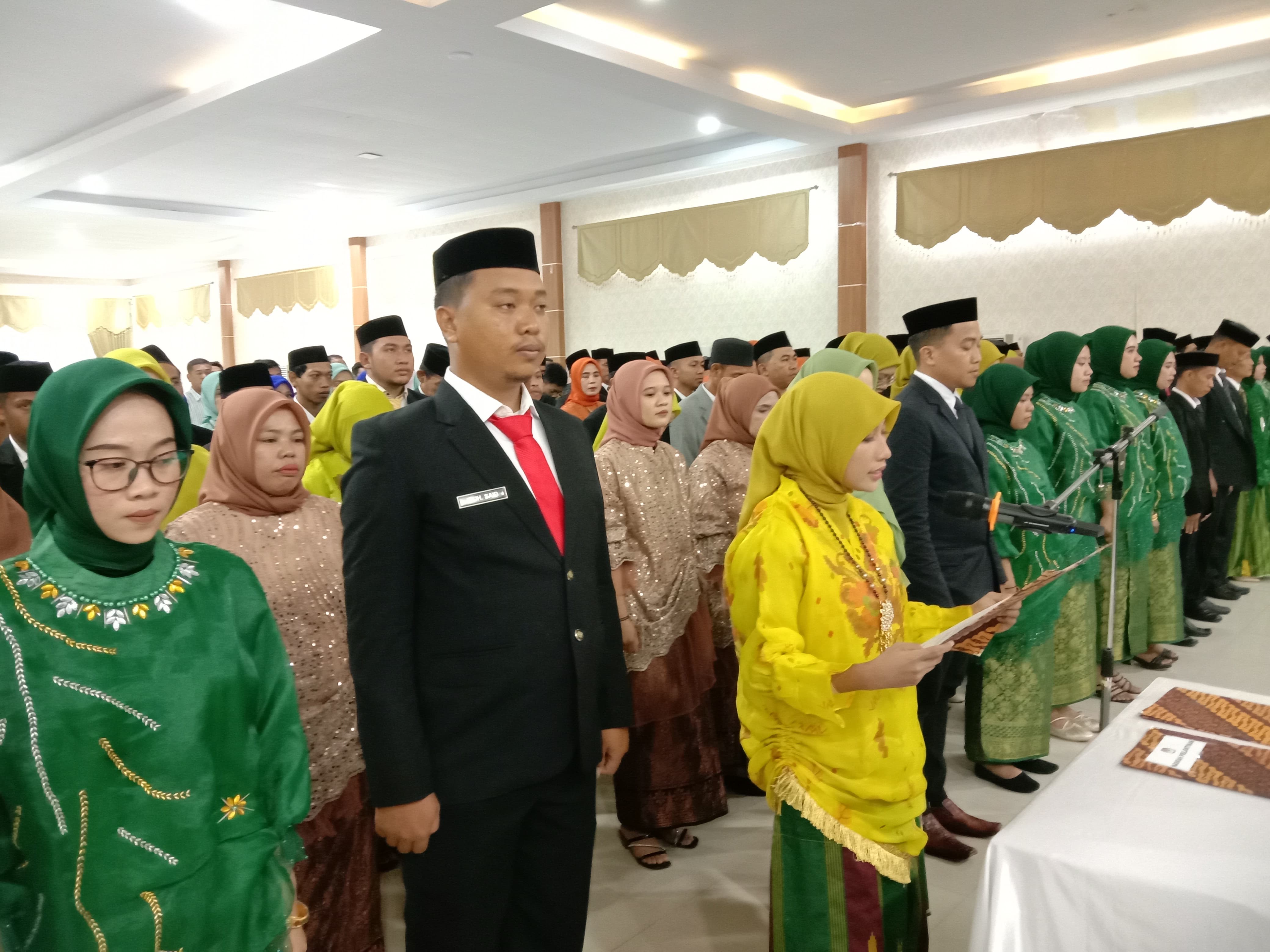 Pelantikan anggota Panitia Pemungutan Suara (PPS) pada Pemilihan Umum tahun 2024.