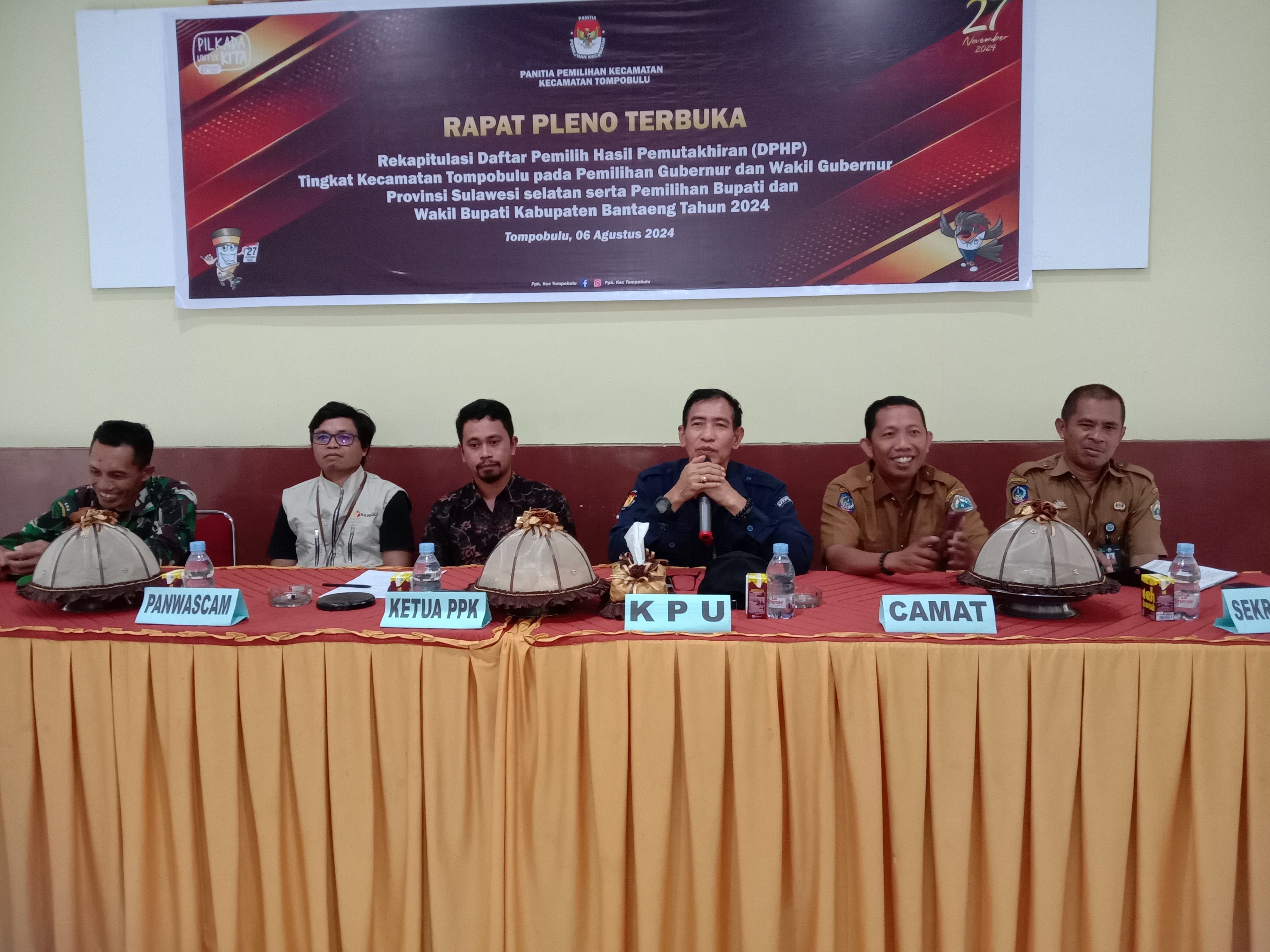 Rapat Pleno terbuka DPHP  pada pemilihan Bupati dan wakil Bupati Bantaeng tahun 2024.