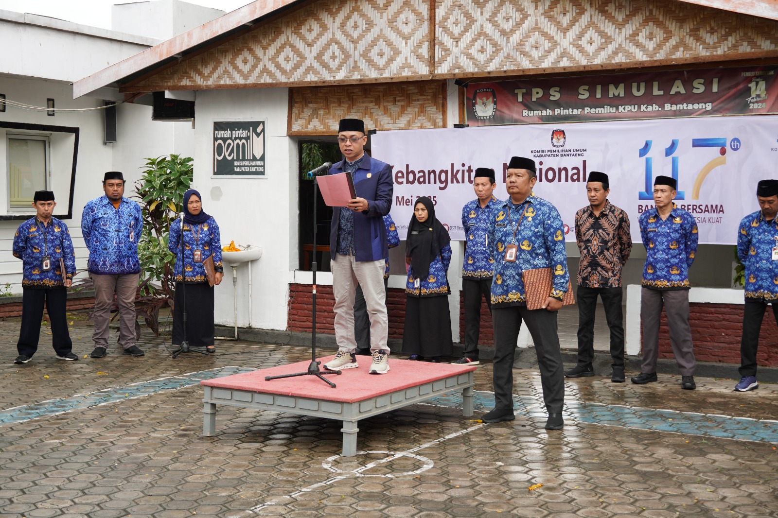 Upacara Peringatan Hari Kebangkitan Nasional di Halaman Kantor KPU Kab Bantaeng